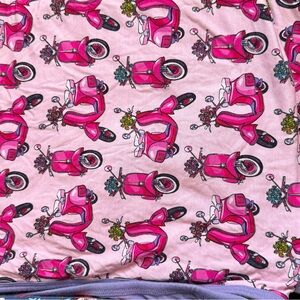 Bums and roses bamboo blanket